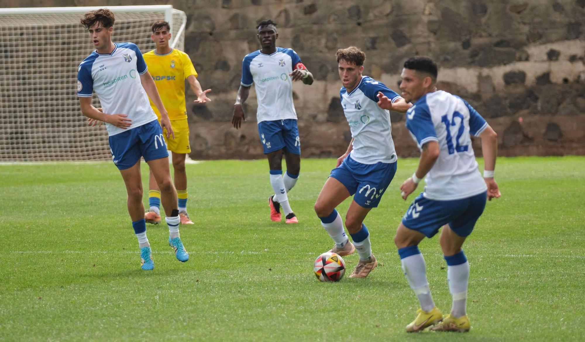 Derbi de Tercera RFEF entre CD Tenerife B y Las Palmas Atlético