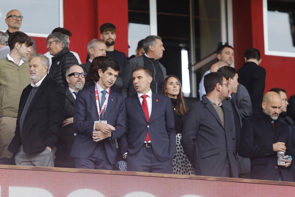Girona. Estadi Montilivi. Partit futbol Girona FC Alaves (1-0). 1a divisio temporada 2025-2026. Delfi Geli. Lluc Salellas. Pere Guardiola
