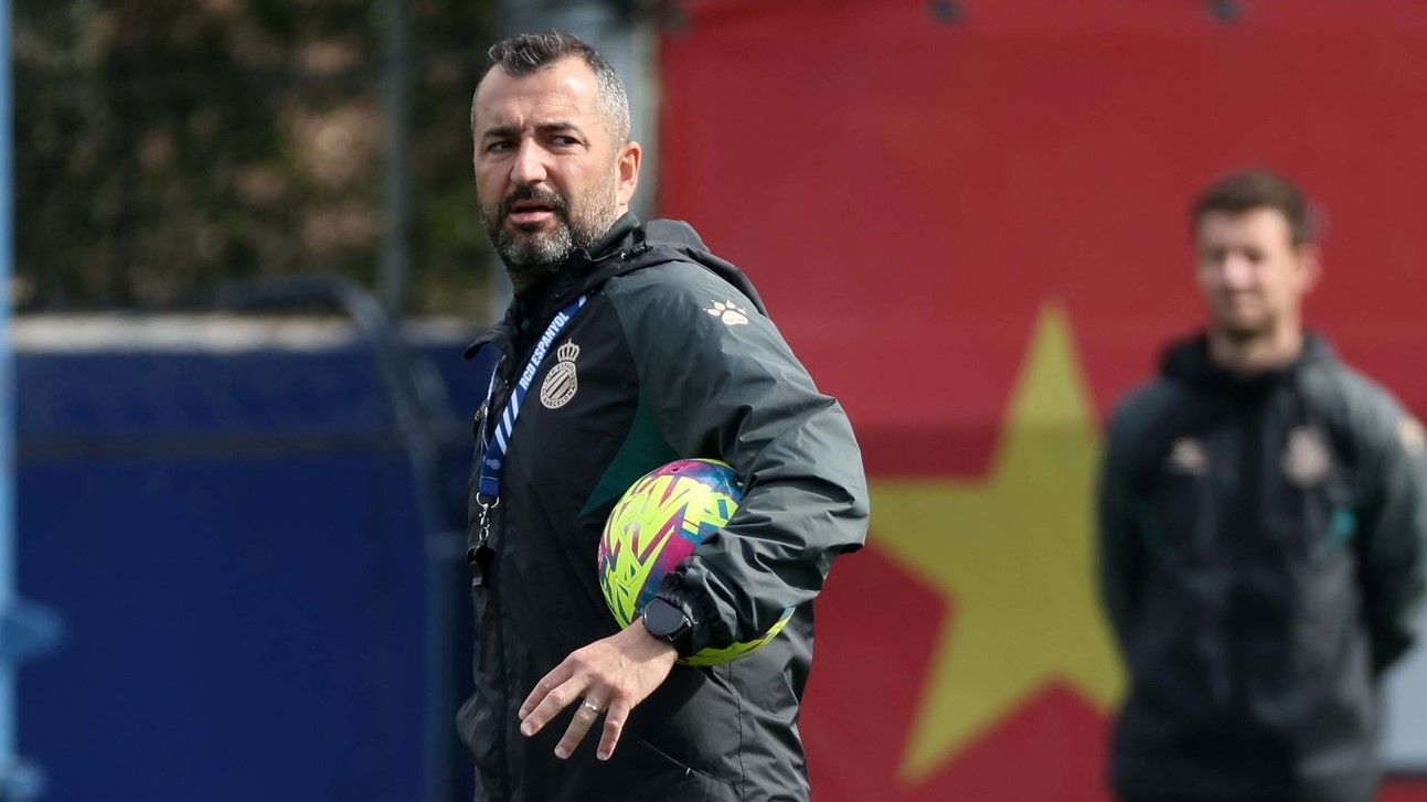 Diego Martínez, en un entrenamiento de esta semana en Sant Adrià.