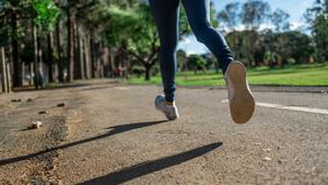 La actividad física previene contra la diabetes tipo 2.