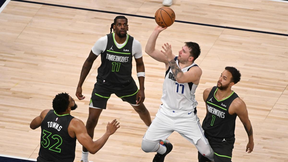 Doncic es una de las grandes estrellas de la NBA y muy seguido por los aficionados europeos