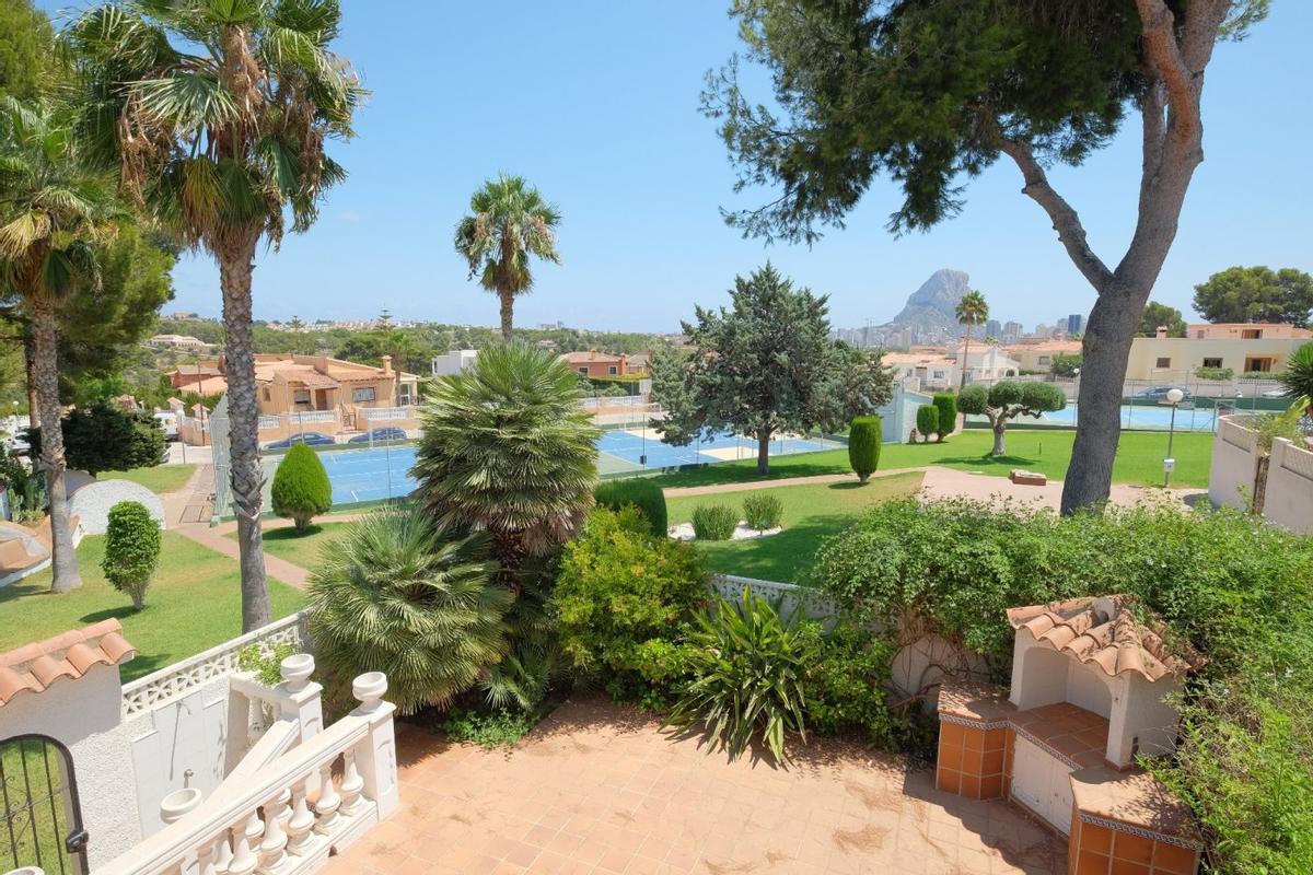 Casa con piscina Calpe
