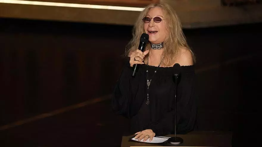Barbra Streisand canta 'Tal como éramos' en su homenaje a Robert Redford en la gala de los Oscars