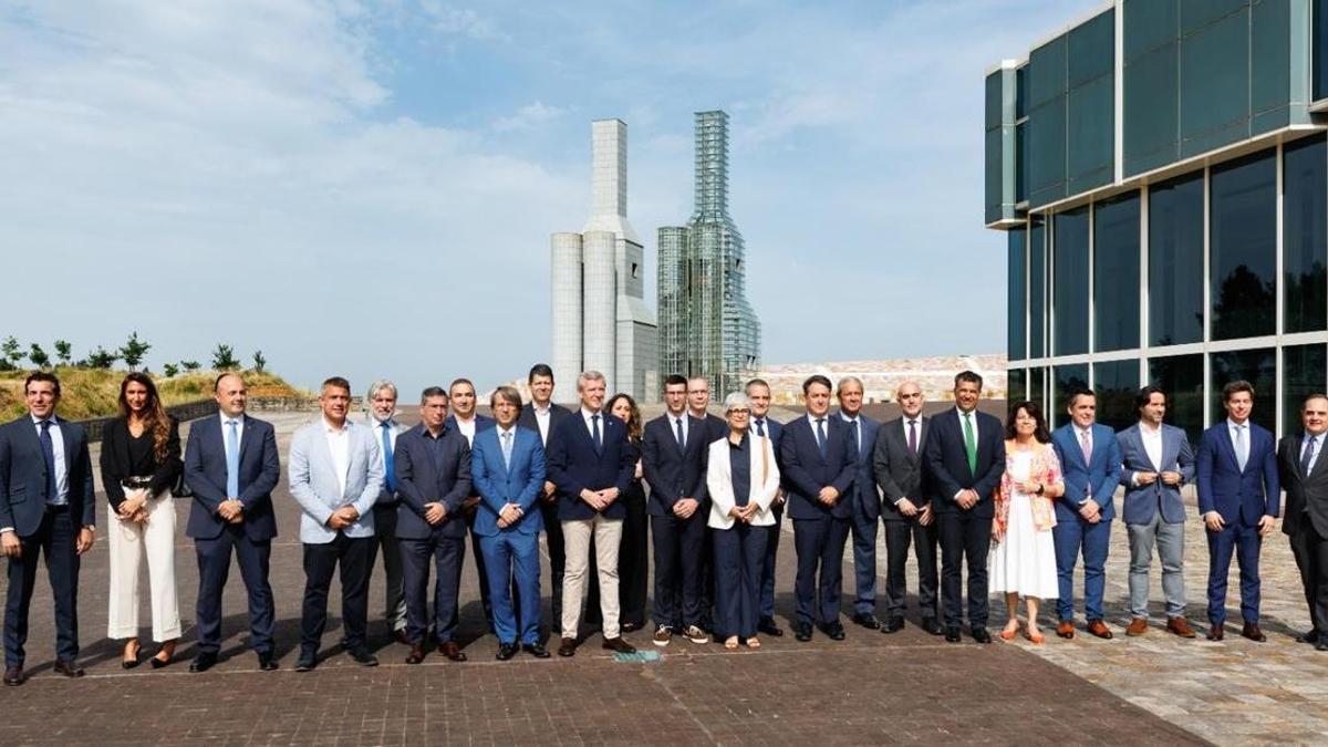 El presidente de la Xunta, Alfonso Rueda, participó en Santiago en la firma del nuevo Pacto Digital de Galicia