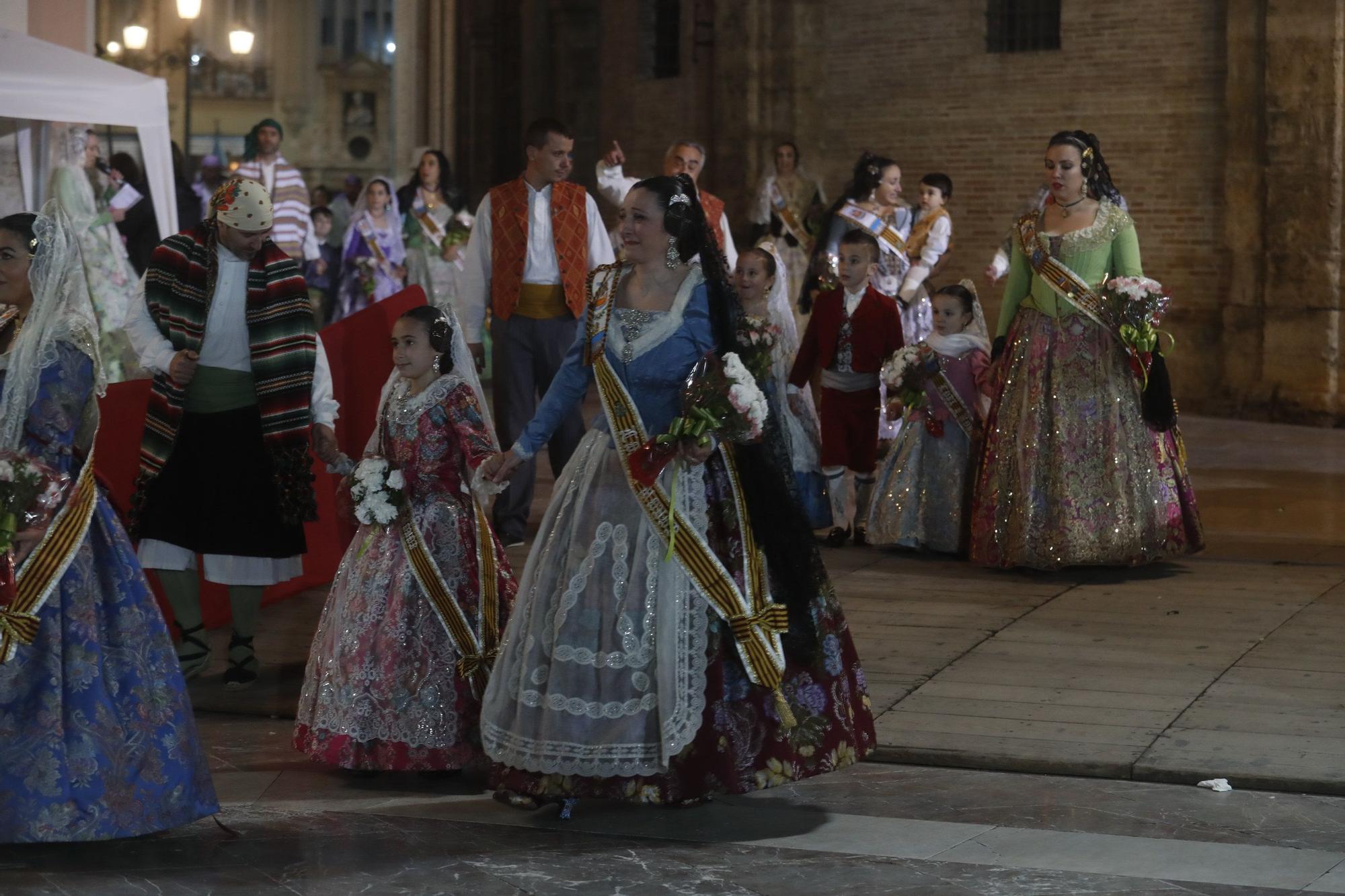 Búscate en el segundo día de ofrenda por la calle de la Paz (entre las 19:00 a las 20:00 horas)