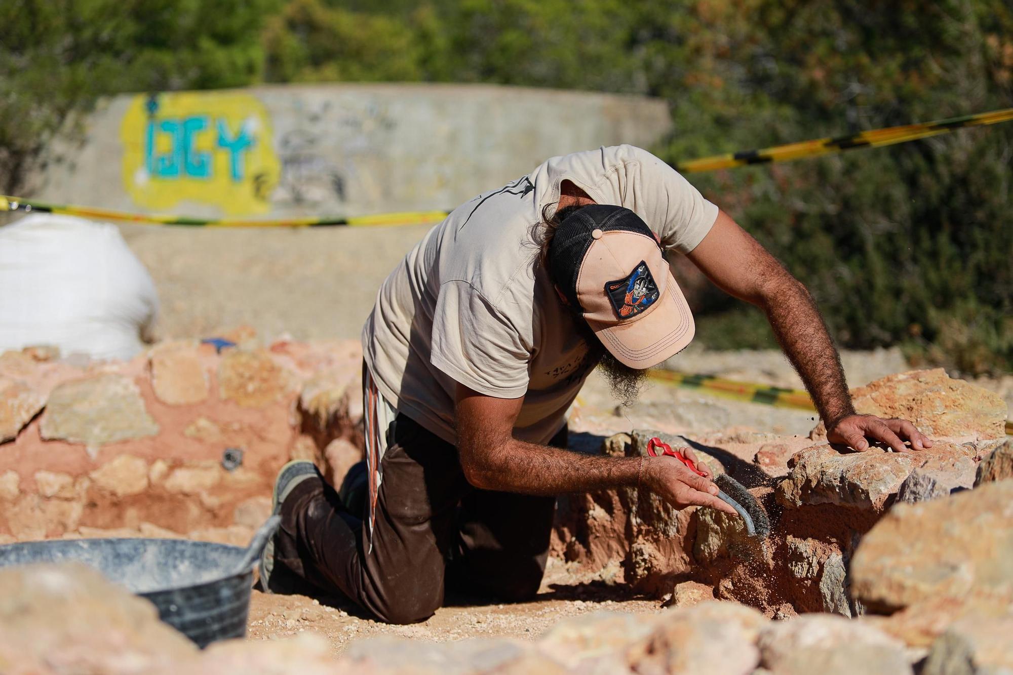 Obras en el poblado de Sa Caleta