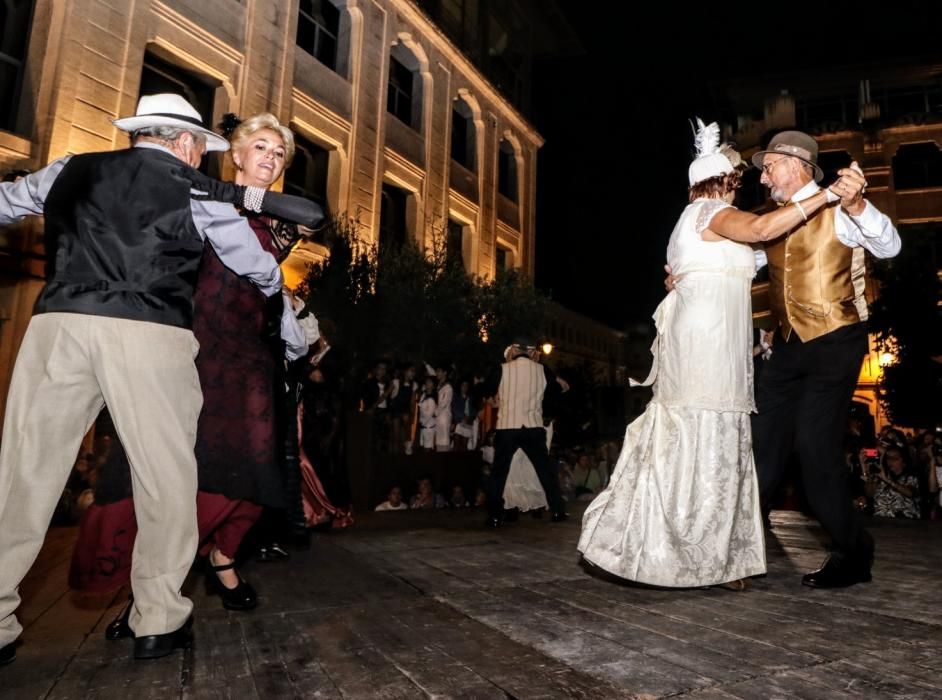 Primeros actos de la III Feria Modernista de Alcoy