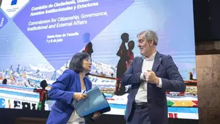Una Comisión de la UE aborda cómo afrontar la migración con ejemplo "sorprendente" de Canarias