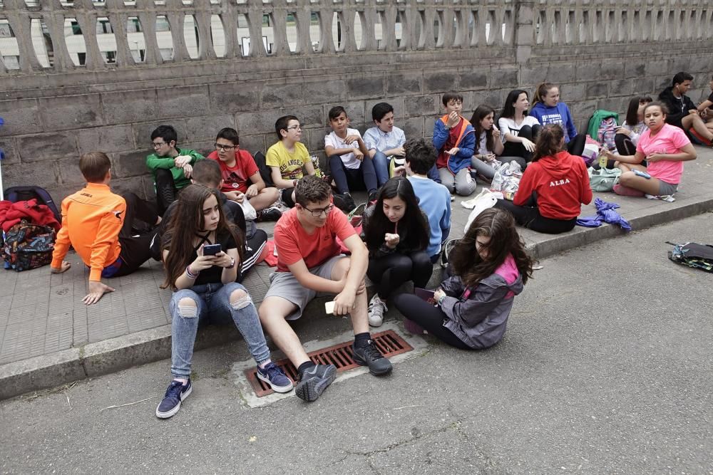 Deporte para despedir el deporte en los colegios gijoneses