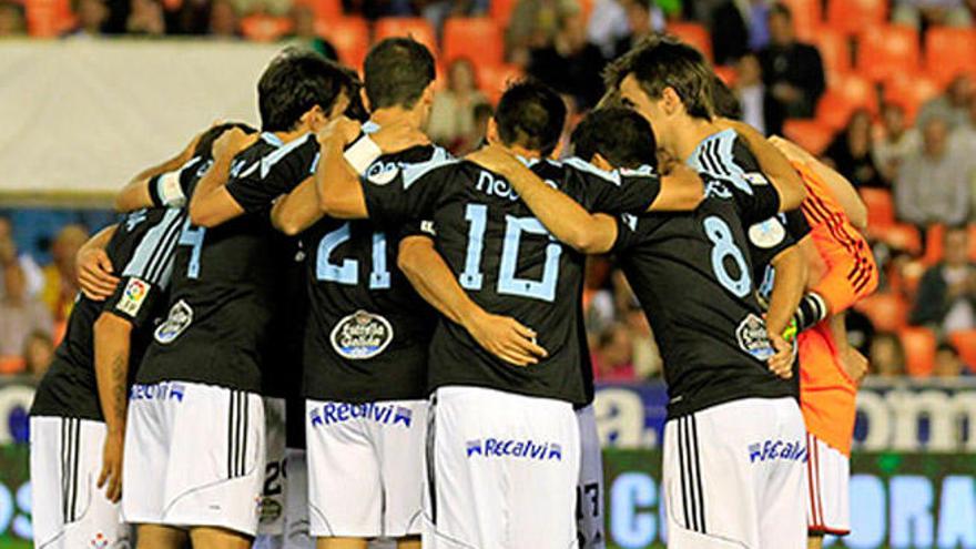 Piña antes del inicio del partido // LOF