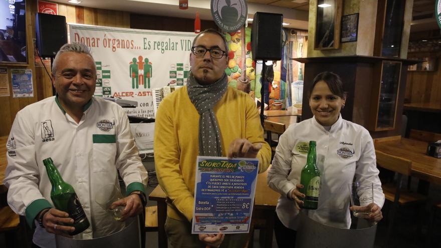 Presentación de un proyecto de Alcer en una sidrería gijonesa