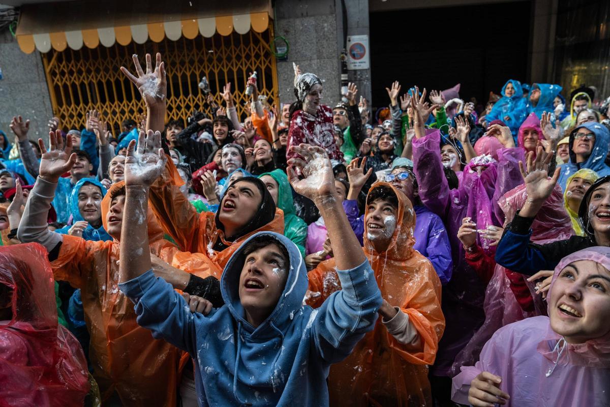 La 'Merengada' en Vilanova i la Geltrú da el pistoletazo de salida del Carnaval