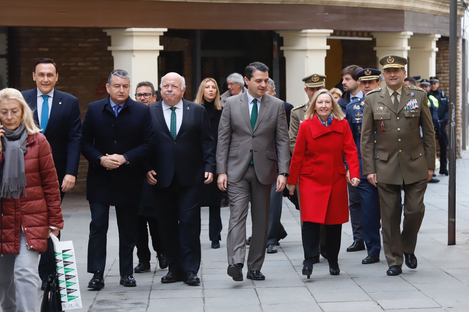 Firma del convenio económico en Córdoba para la base logística del Ejército de Tierra