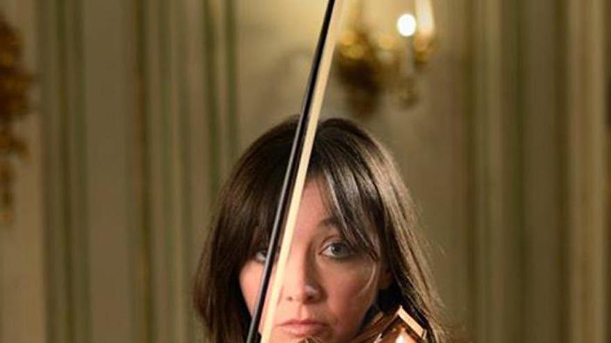 Lina Tur Bonet con su violín.