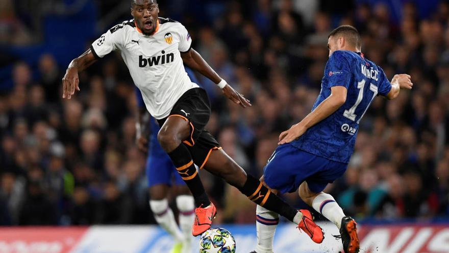 Geoffrey Kondogbia, en el partido frente al Chelsea en Londres.