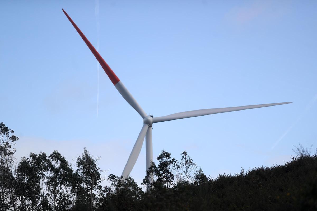 Aerogenerador de un parque eólico en Galicia.