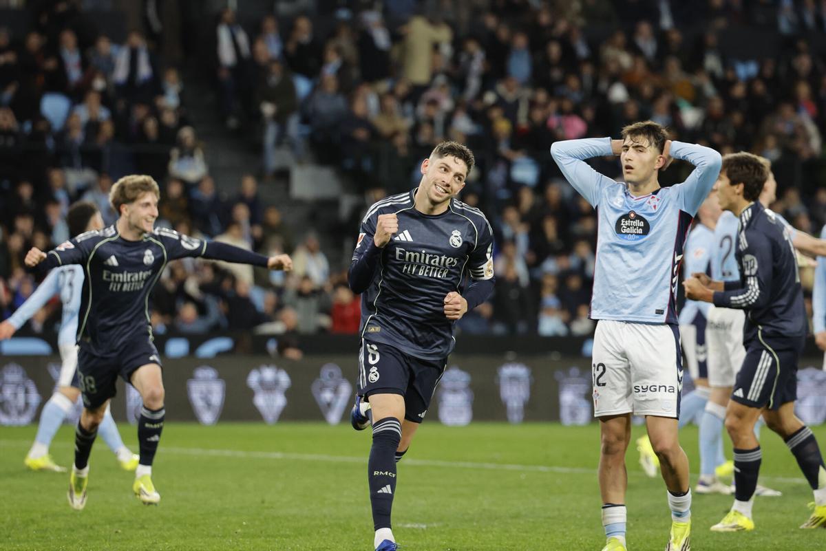 Fede Valverde celebra su gol, segundo del equipo blanco, durante el Celta - Real Madrid.
