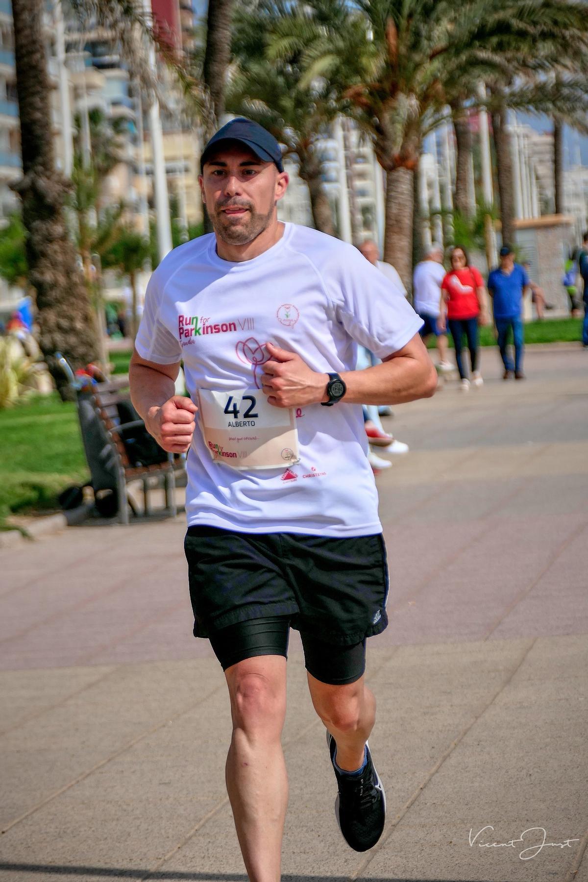 Búscate en el Run For Parkinson de la playa de Gandia