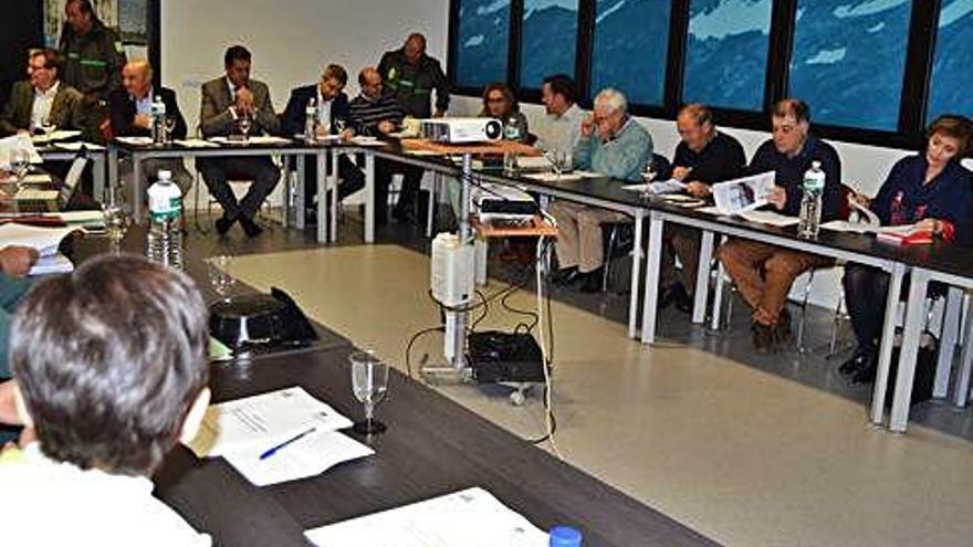 Junta Rectora del Parque Natural del Lago y sierras de Porto y Segundera en una anterior reunión.