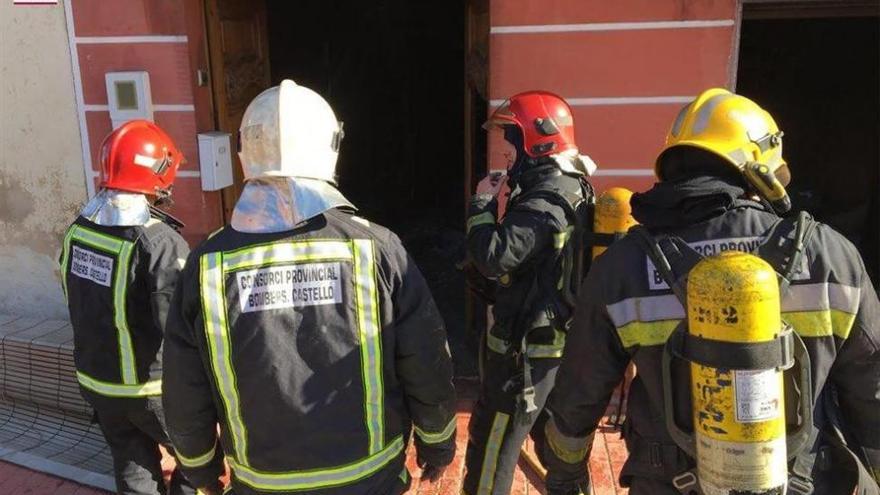 Herido al apagar un fuego en la casa de su vecina