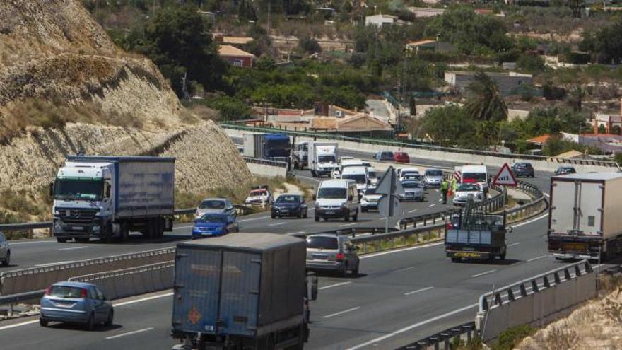 Las constructoras exigen peajes en las autovías de la provincia