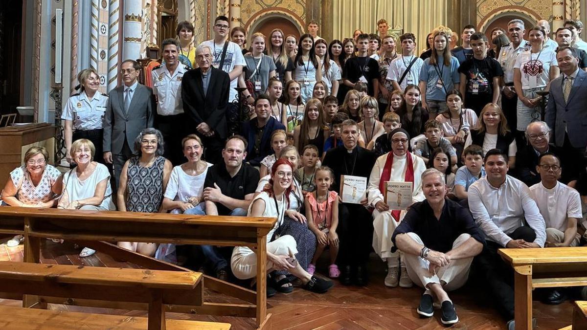 La rebuda als infants d'Ucraina