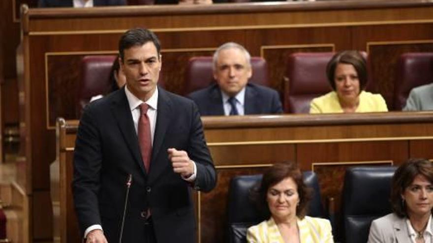 Sánchez va afrontar la primera sessió de control al Congrés.