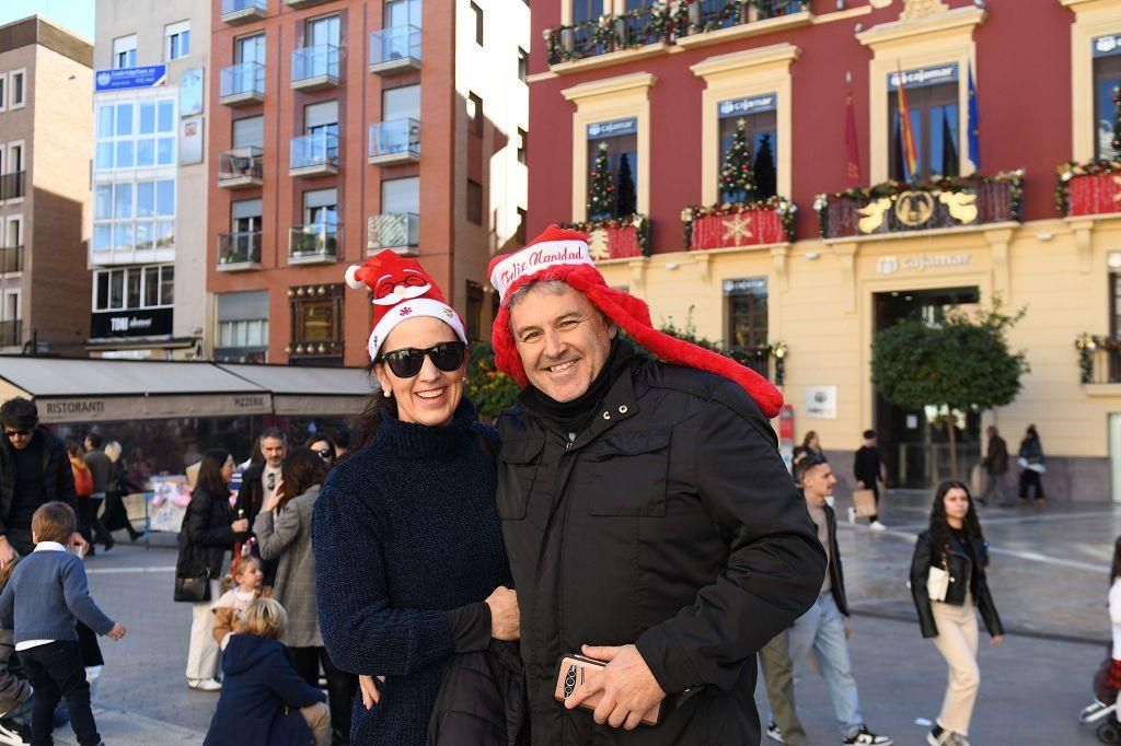 Murcia se echa a las calles durante el tardeo de Nochebuena