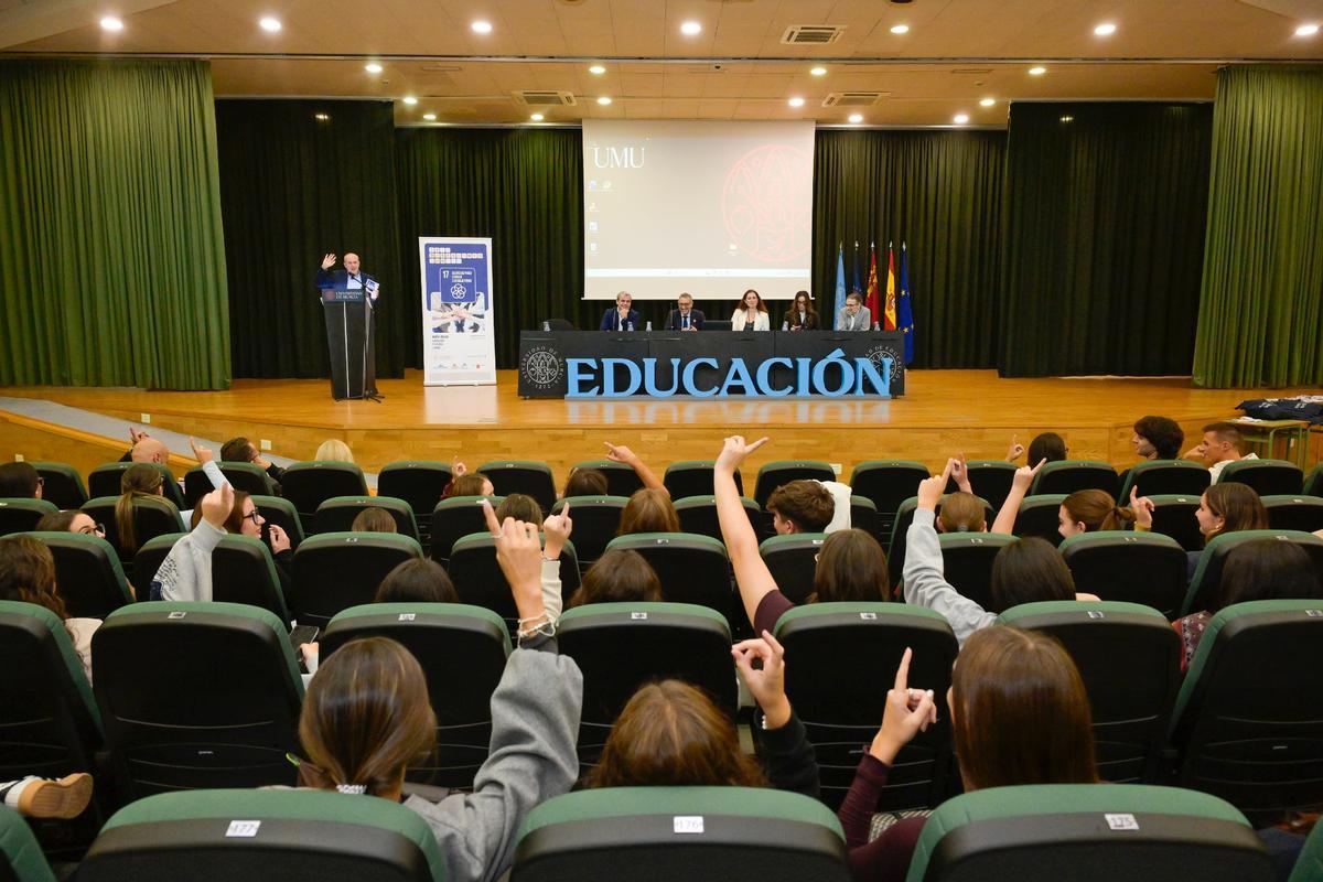 En noviembre, ODSesiones se centra en resaltar la importancia del ODS 17.