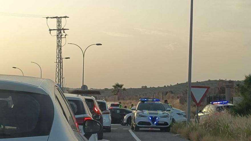Quejas por un control de alcoholemia de la Guardia Civil en la autovía del Mar Menor: "Es una verguenza hacer esto en plena ola de calor"