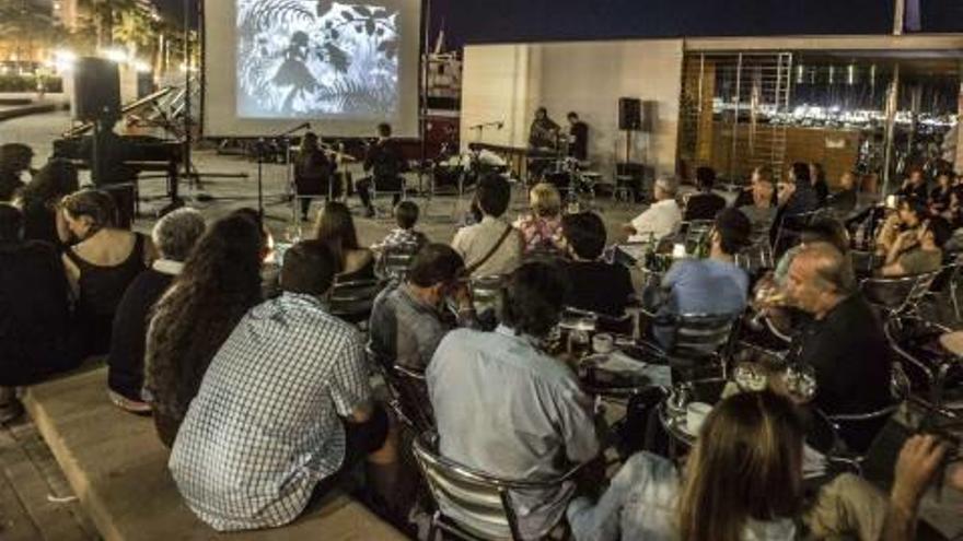 Cine y música al aire libre en Alicante