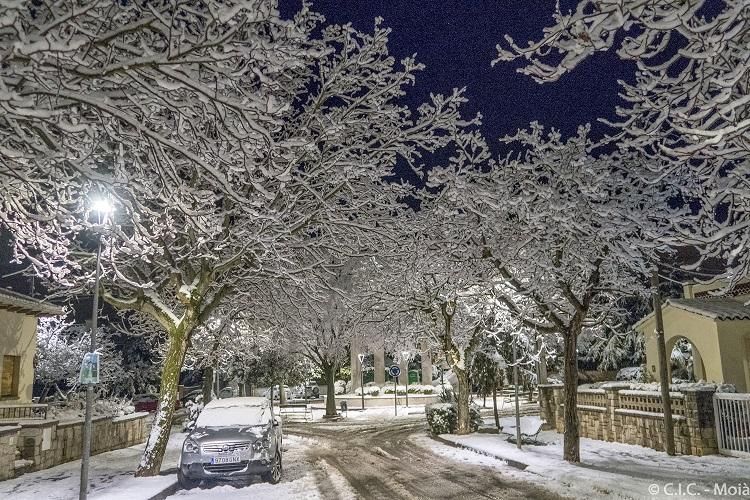 La neu deixa postals blanques al Moianès