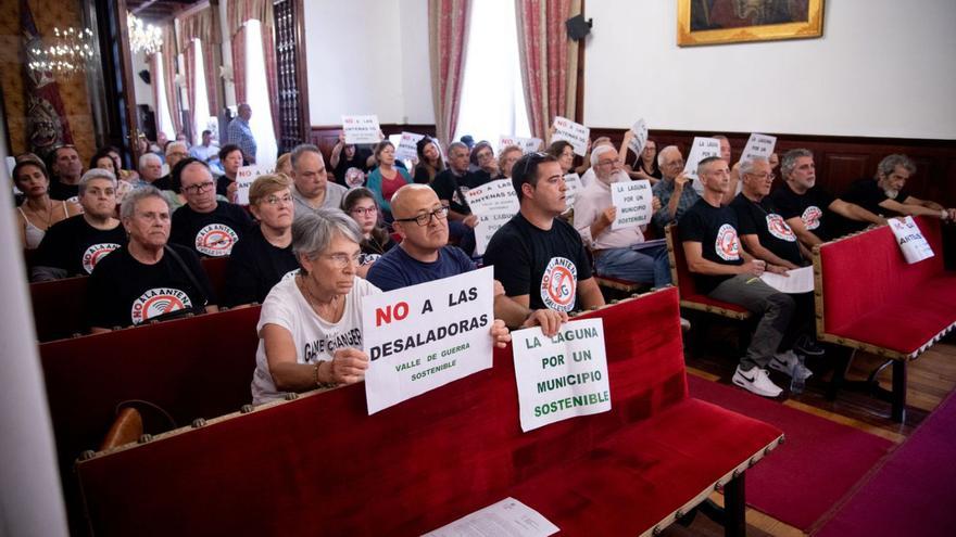 El público durante la sesión plenaria.