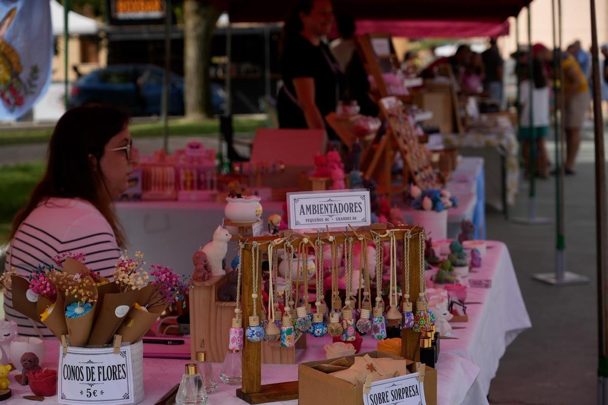GALERÍA | Pereruela exalta su alfarería tradicional en una feria