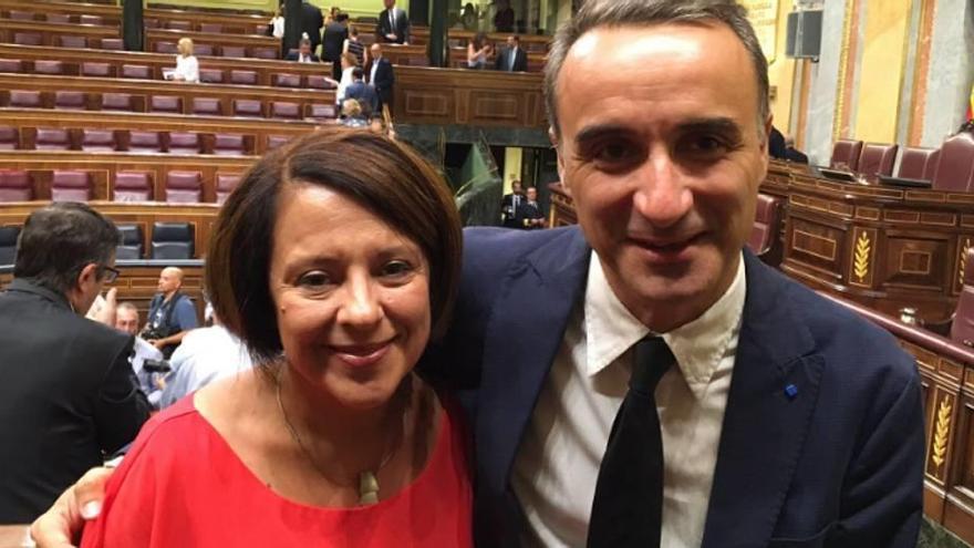 Pere Joan Pons y Sofía Herranz, diputados socialistas por Balears, en el Congreso.