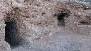 Cuando las cuevas protegían de las bombas: Soneja recupera los refugios en el barranco de la guerra civil