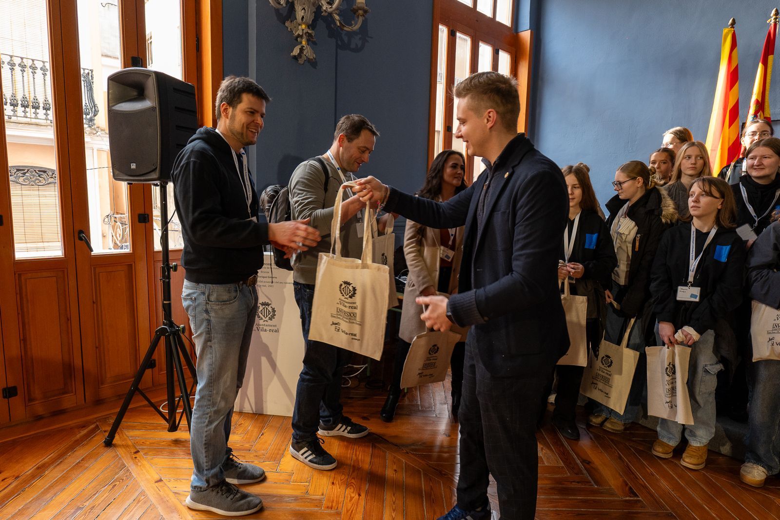 Fotogaleria I L'Ajuntament de Vila-real rep ala participants al concert internacional de corals