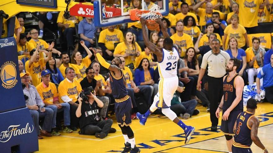 Los Warriors avanzan imparables