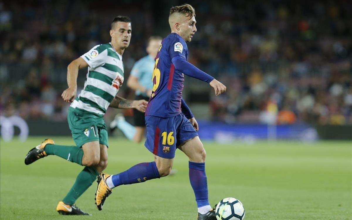 lmendiola40190646 barcelona s forward from spain gerard deulofeu  c  runs with170927111206