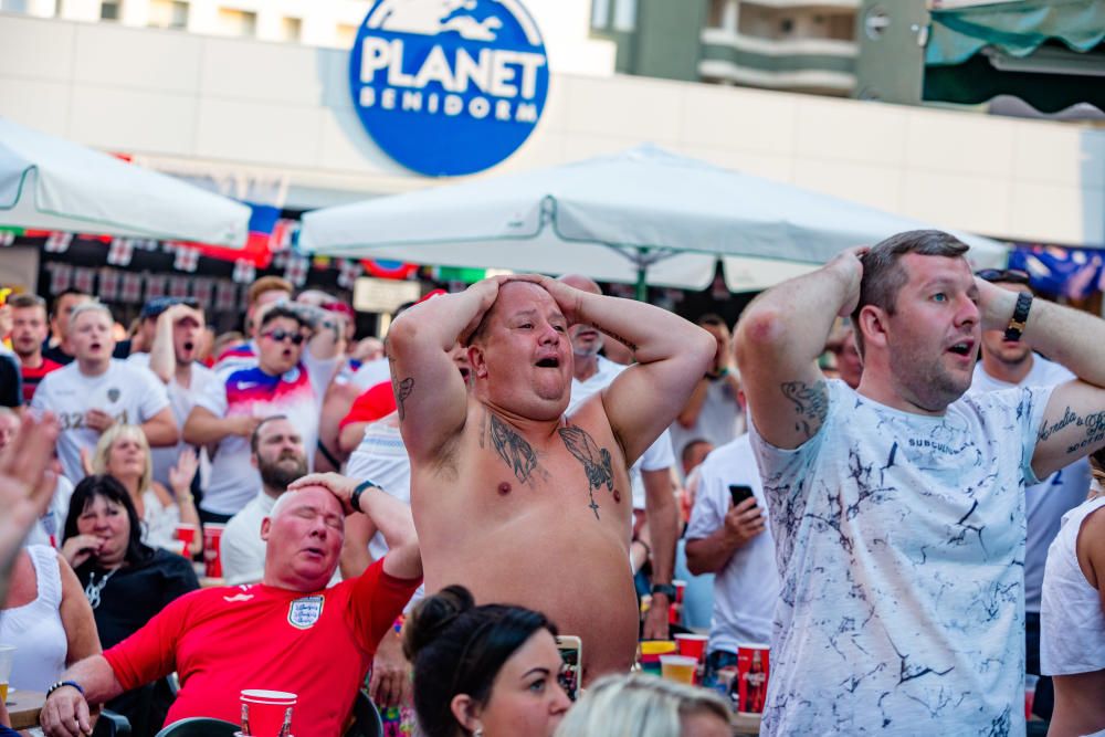 La afición inglesa vibra en Benidorm