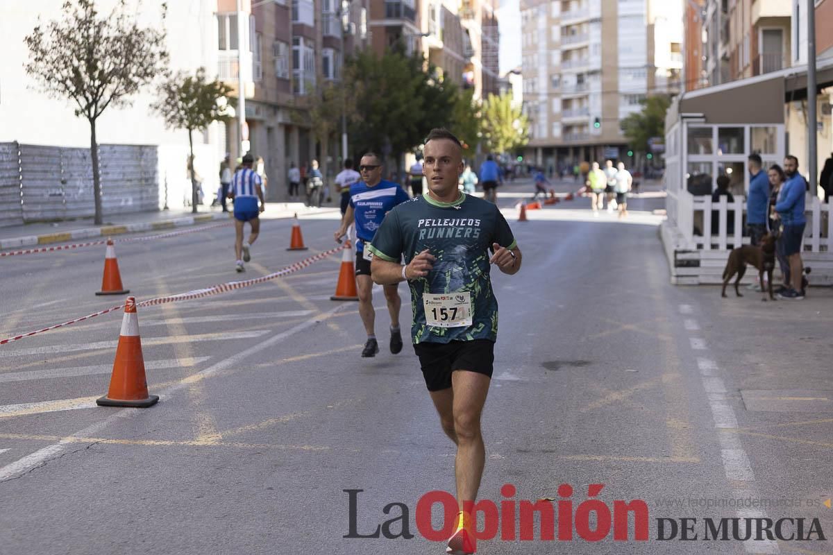 Carrera '10K Assota por ti' en Caravaca (salida y giro primera vuelta)
