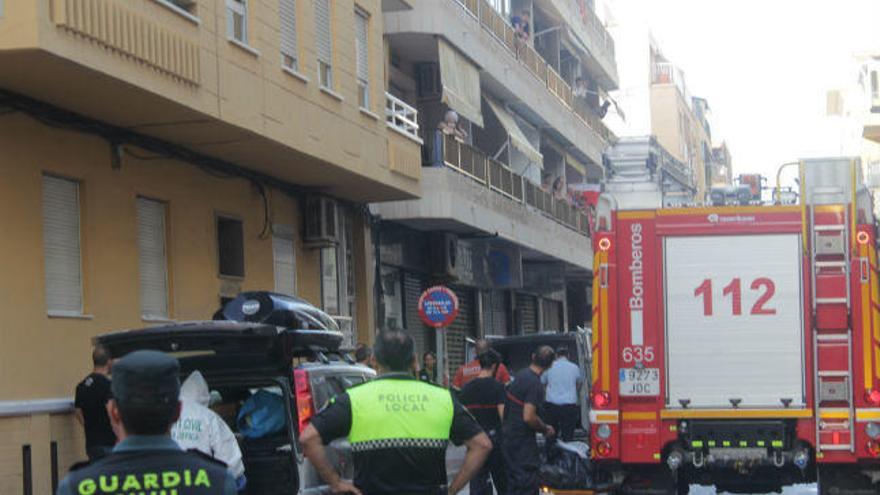 El edificio en el que se ha encontrado el cuerpo de la mujer