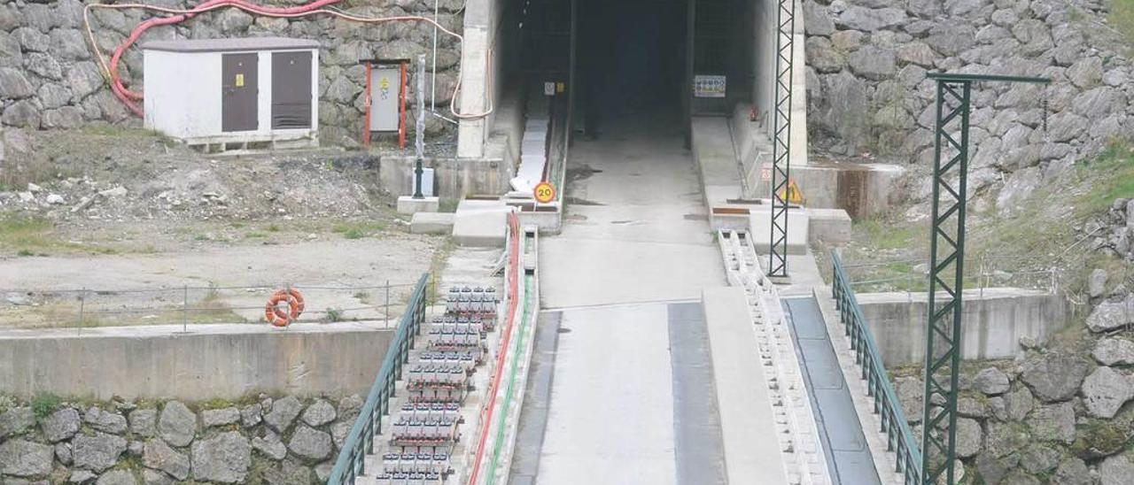 Estado actual de la embocadura asturiana del gran túnel de la Variante.