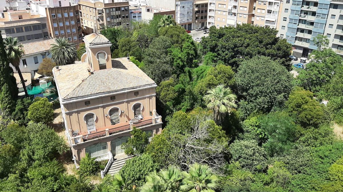 La alquería de Puchol de Vila-real es un palacete construido a principios del siglo XX con gran interés histórico y arquitectónico.