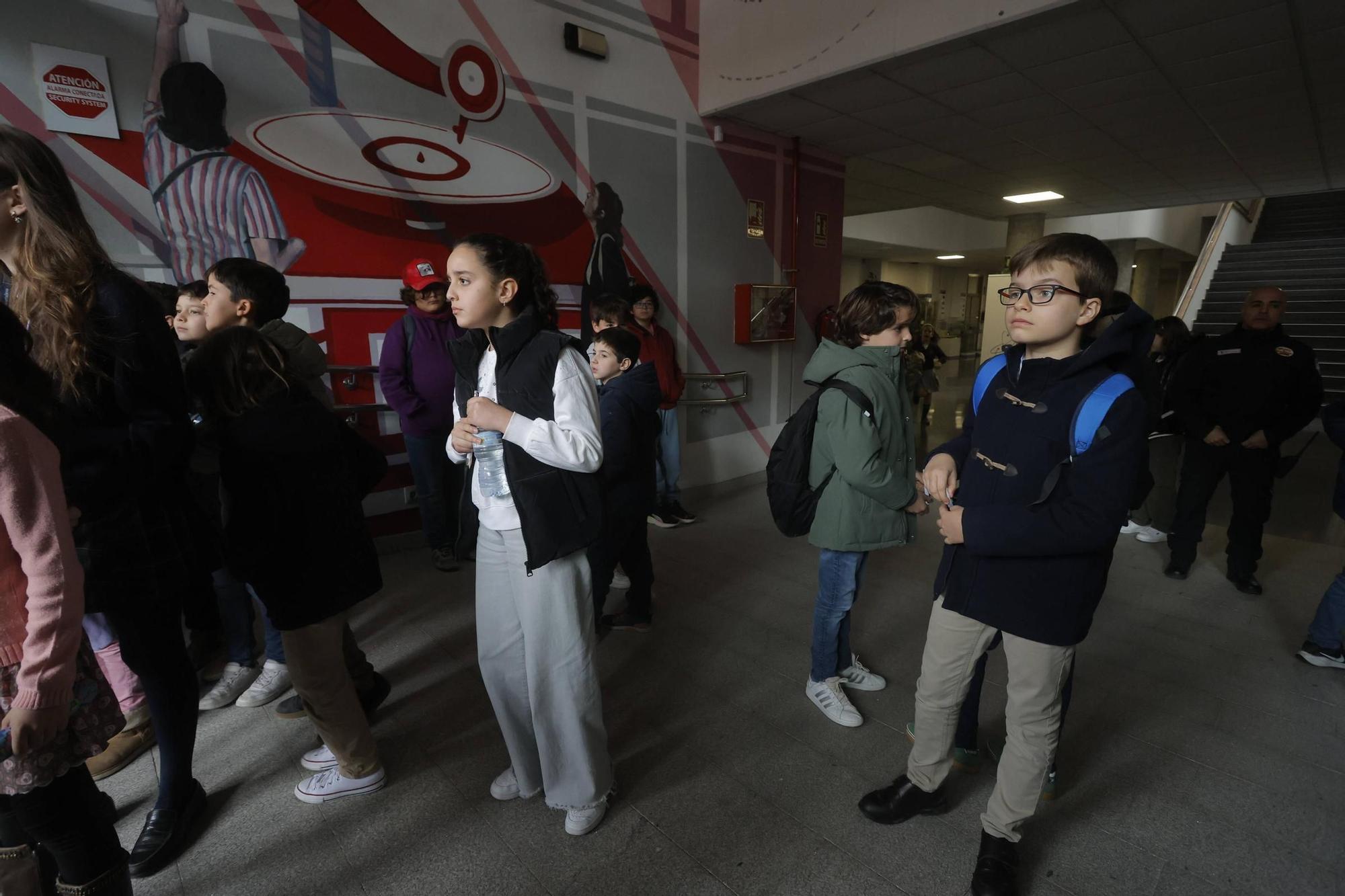 Dos mil niños participan en la Olimpiada Matemática que hoy ha organizado el Colegio Guadalaviar en la UPV