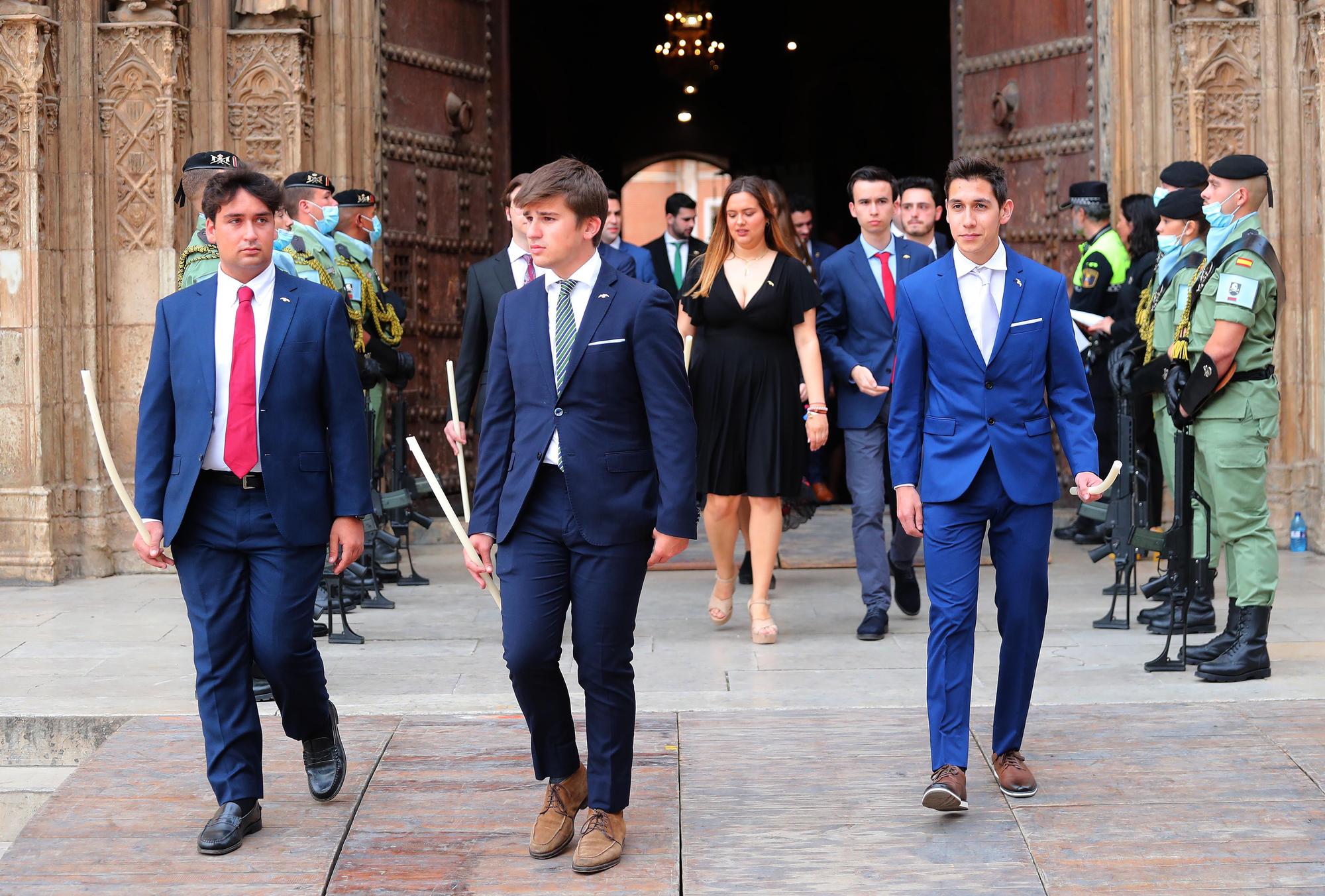 La Geperudeta recorre València en la procesión general