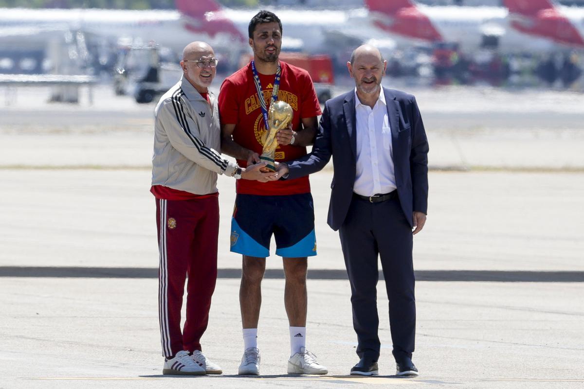 La Selección aterriza en Madrid tras proclamarse como campeona en el Mundial