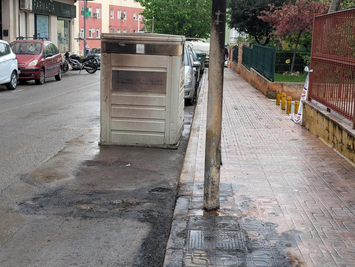 La zona de los contenedores donde se ha iniciado el fuego.