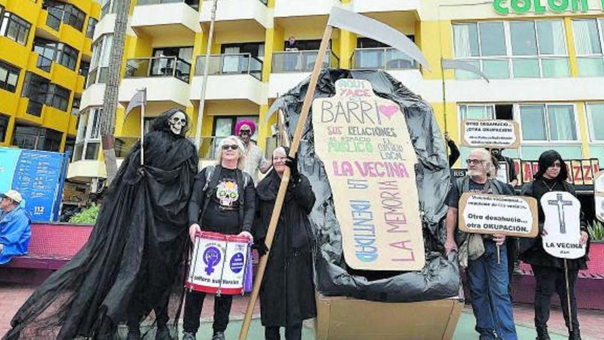 Una manifestación de vecinos contra el alquiler vacacional a comienzos de 2019.