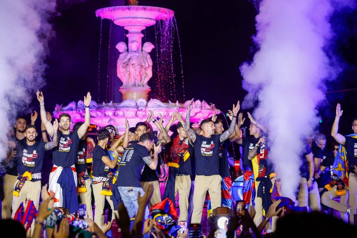 La celebración del ascenso del Levante UD, en imágenes